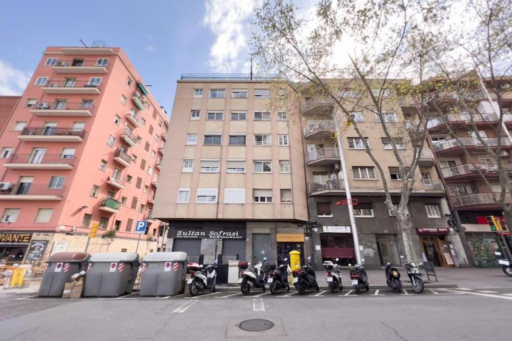 Bebarceloner Sant Andreu Apartments - 3 Bedrooms Zewnętrze zdjęcie